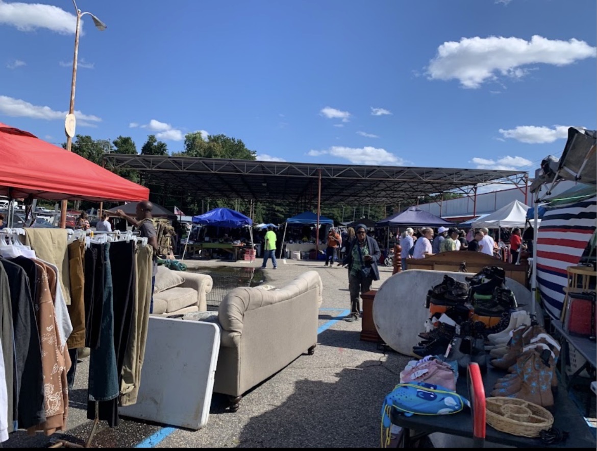 Bragg Blvd Flea Market