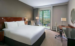 Sonesta Charlotte Lower South End