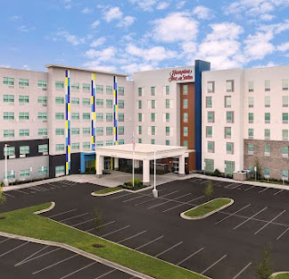 Tru by Hilton Charlotte Airport Lake Pointe